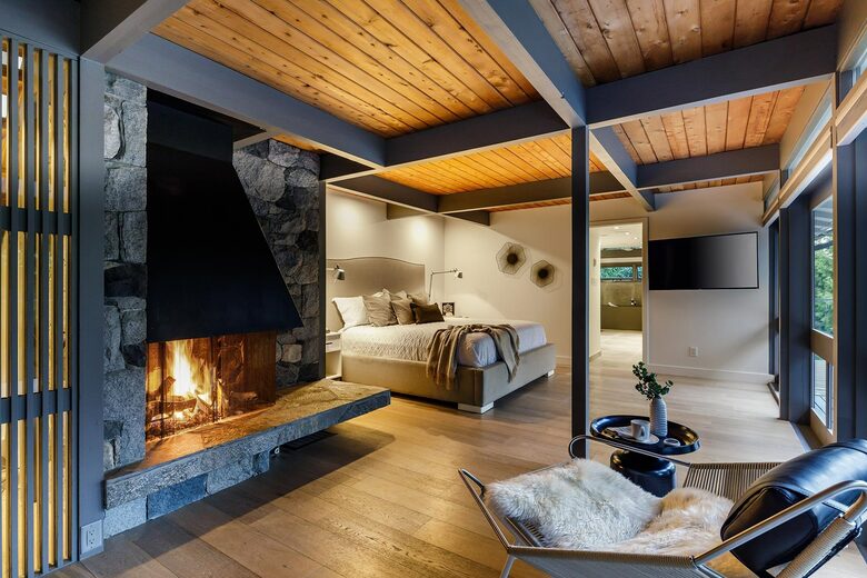 Iconic Mid-Century Modern Retreat in West Vancouver - West Vancouver, Canada