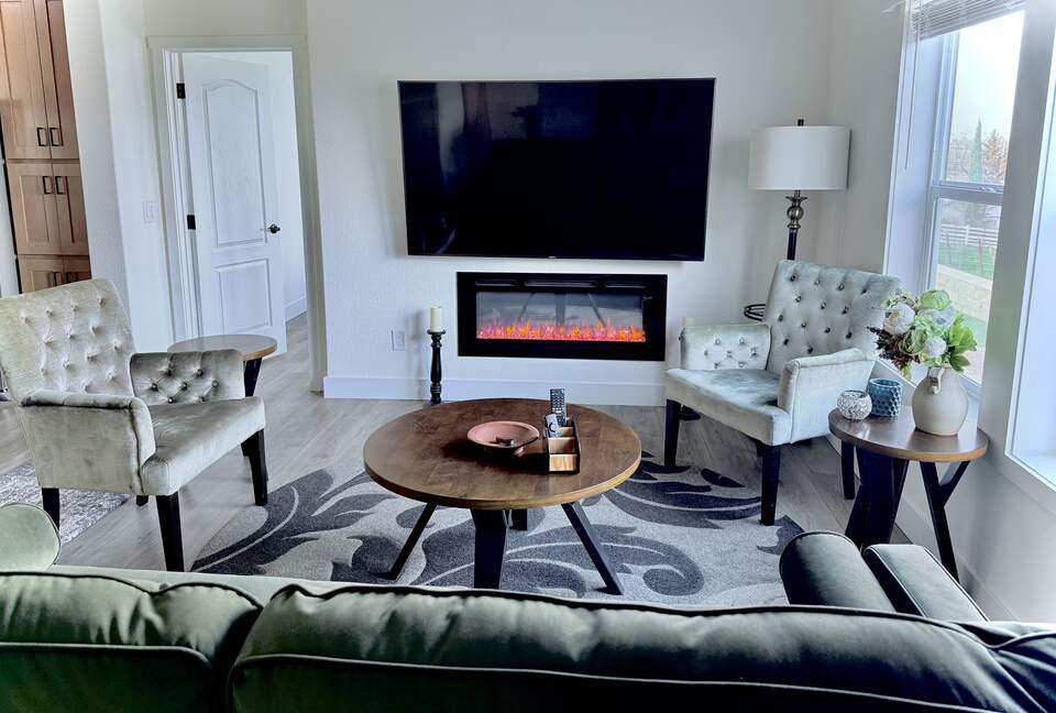 Petaluma One of a Kind Vineyard Residence - Petaluma, California