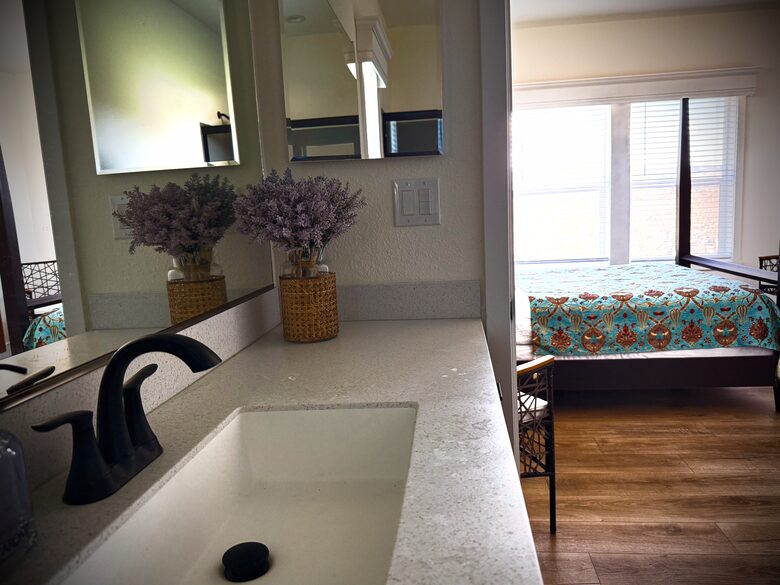 Petaluma One of a Kind Vineyard Residence - Petaluma, California