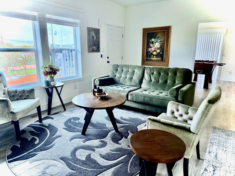 Petaluma One of a Kind Vineyard Residence - Petaluma, California