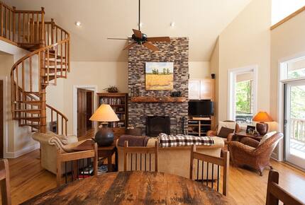 A Private Retreat on Nantahala Lake - Topton, North Carolina