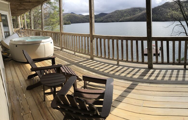 A Private Retreat on Nantahala Lake - Topton, North Carolina