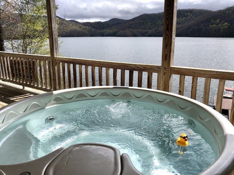 A Private Retreat on Nantahala Lake - Topton, North Carolina