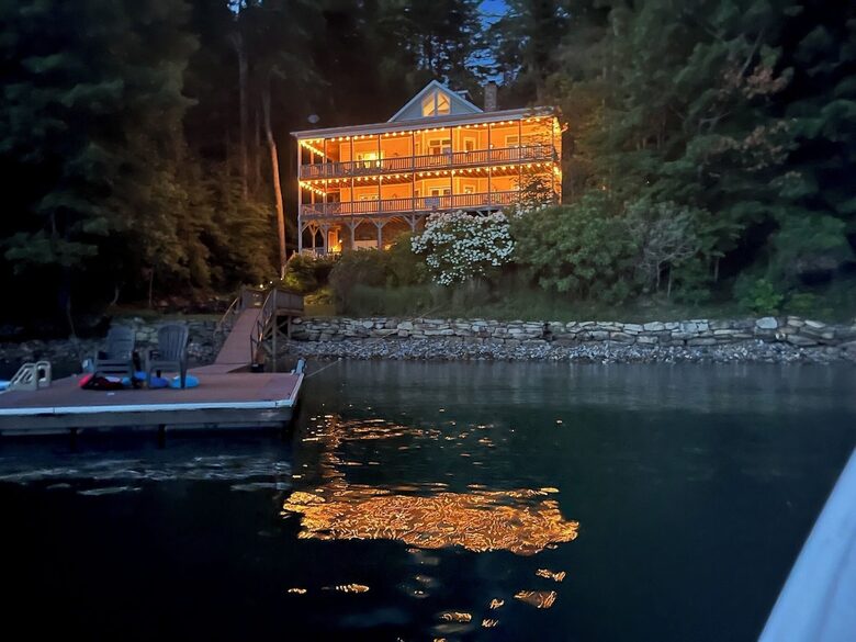 A Private Retreat on Nantahala Lake - Topton, North Carolina
