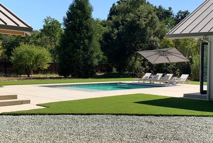 Elegant Napa Getaway with Poolside Views and Wine Country Charm - Napa, California