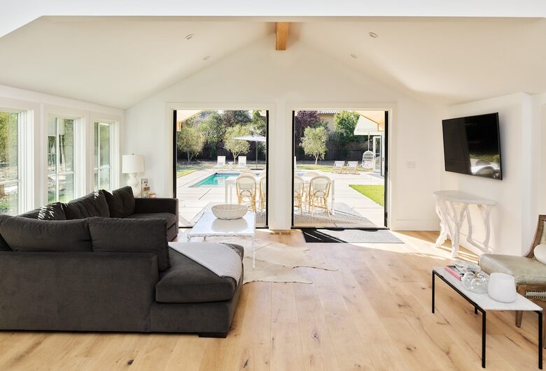 Elegant Napa Getaway with Poolside Views and Wine Country Charm - Napa, California
