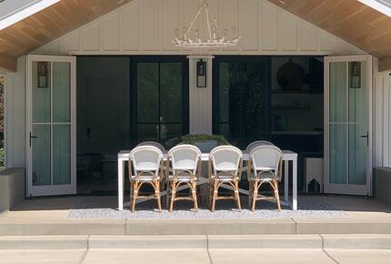 Elegant Napa Getaway with Poolside Views and Wine Country Charm - Napa, California