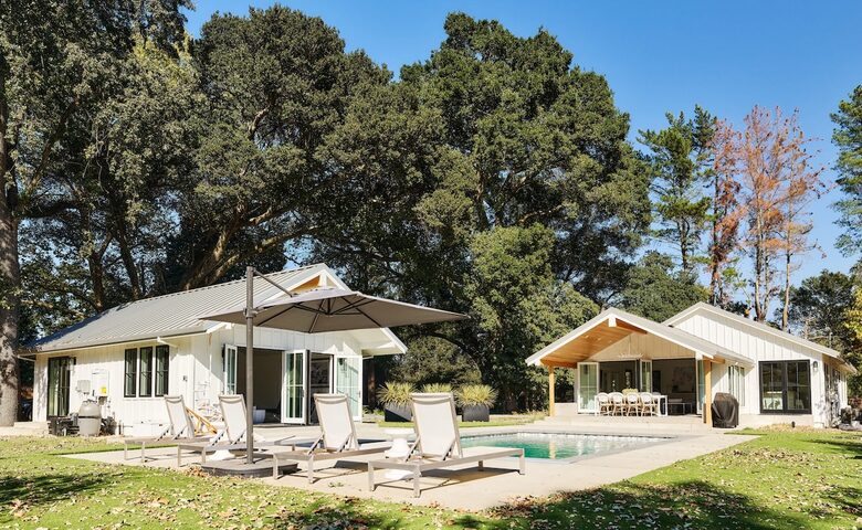 Elegant Napa Getaway with Poolside Views and Wine Country Charm - Napa, California