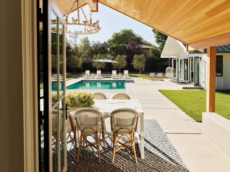 Elegant Napa Getaway with Poolside Views and Wine Country Charm - Napa, California