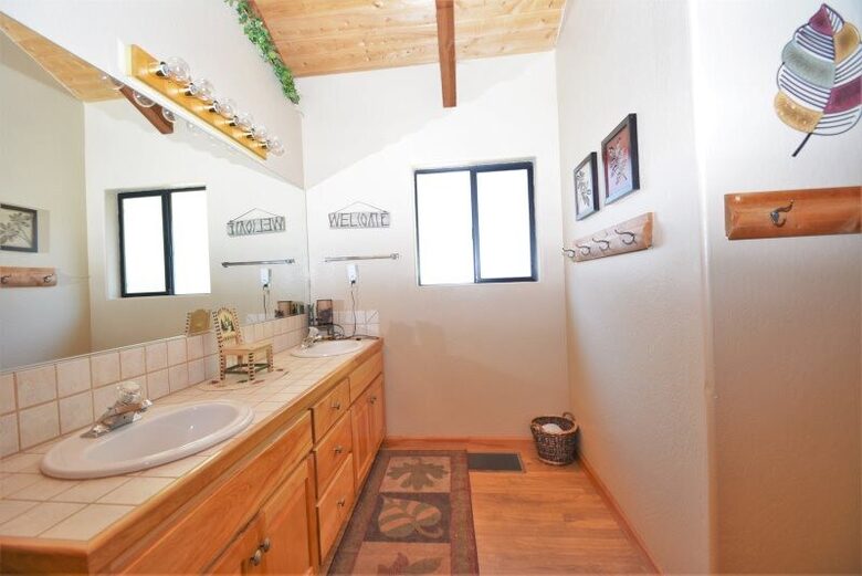 Bass Lake Escape | A Cozy Retreat Near Yosemite - Bass Lake, California