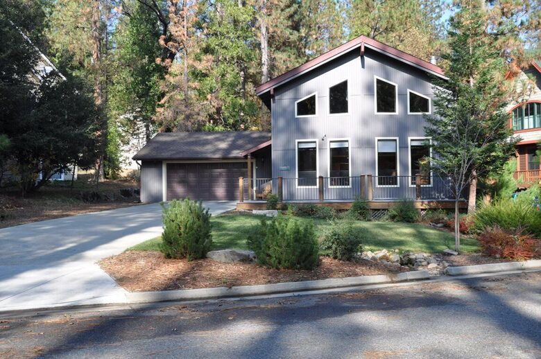 Bass Lake Escape | A Cozy Retreat Near Yosemite - Bass Lake, California