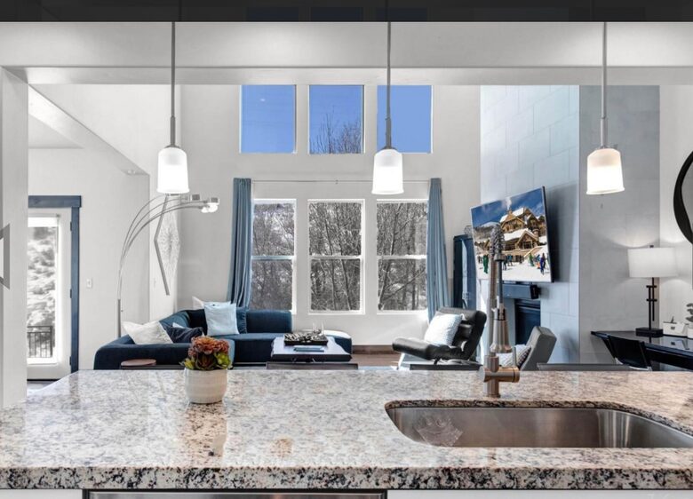 Scenic Splendor & Sophisticated Style in Park City - Heber City, Utah