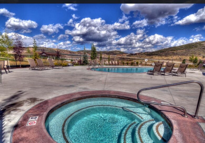 Scenic Splendor & Sophisticated Style in Park City - Heber City, Utah