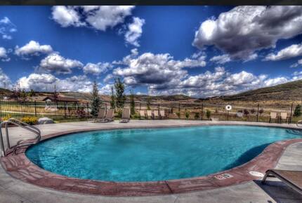 Scenic Splendor & Sophisticated Style in Park City - Heber City, Utah