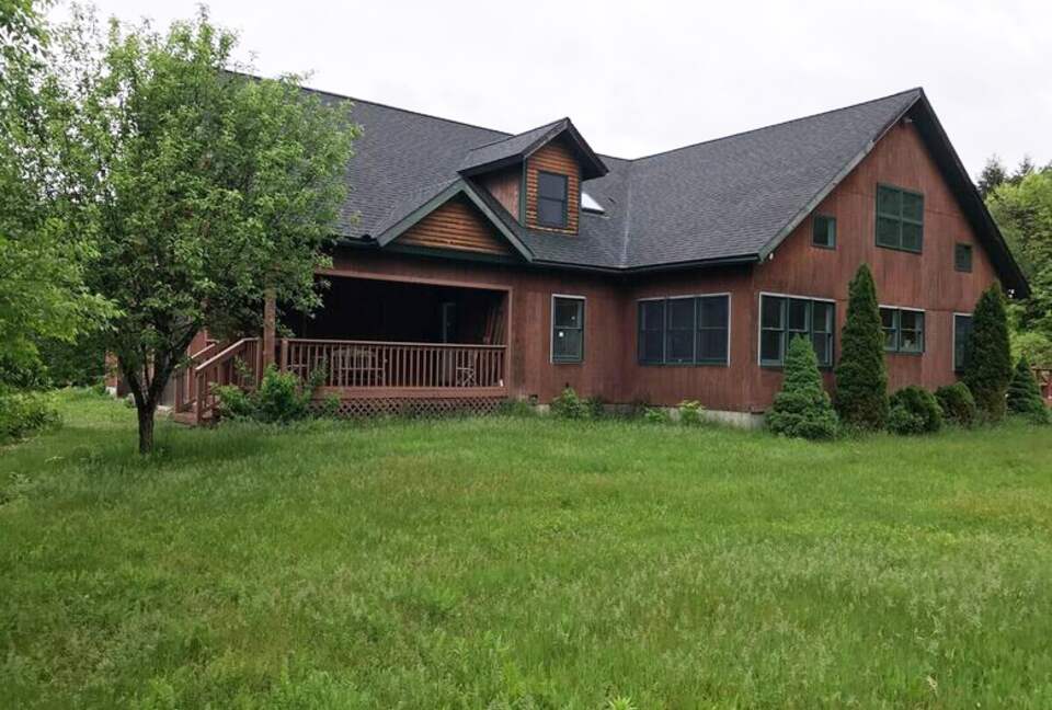 Saratoga Charming Country Haven on Expansive Pastures - Wilton, New York