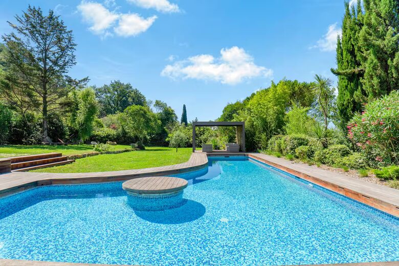 Unique villa in the heart of Valbonne - Valbonne, France