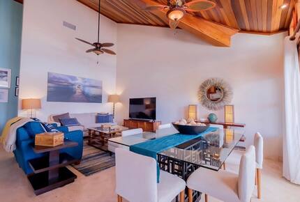 Caribbean Bliss: A Beachfront Haven in San Pedro - San Pedro, Belize
