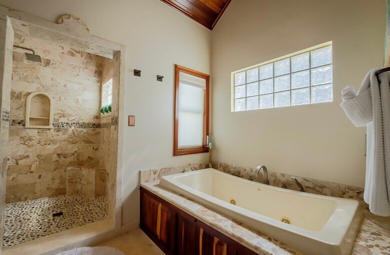 Caribbean Bliss: A Beachfront Haven in San Pedro - San Pedro, Belize