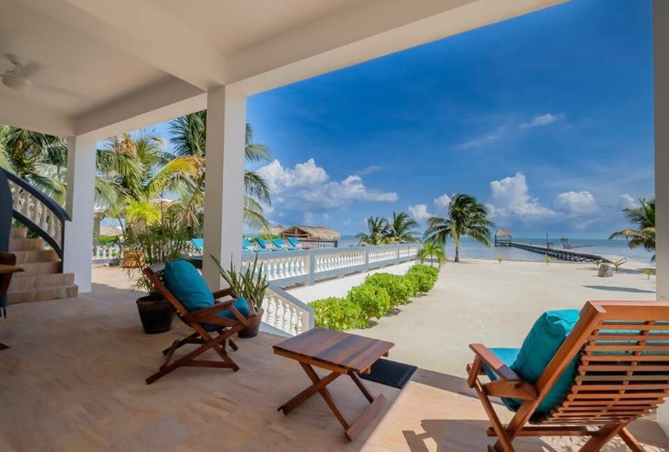 Caribbean Bliss: A Beachfront Haven in San Pedro - San Pedro, Belize