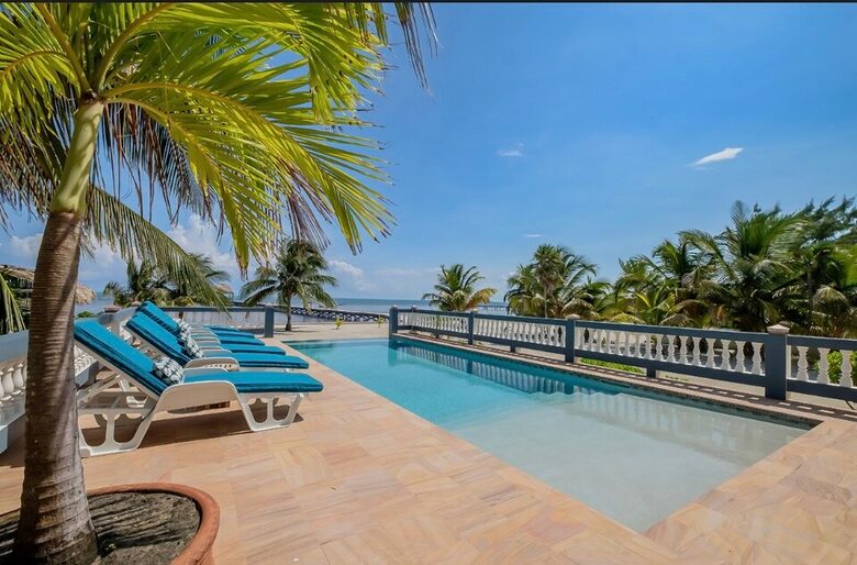 Caribbean Bliss: A Beachfront Haven in San Pedro - San Pedro, Belize