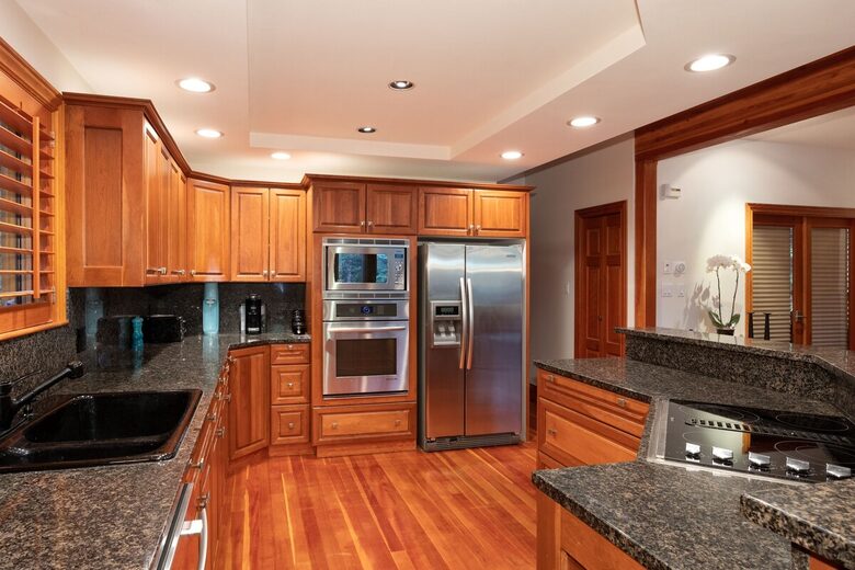 Whistler Elegance with Mountain Views - Whistler, Canada