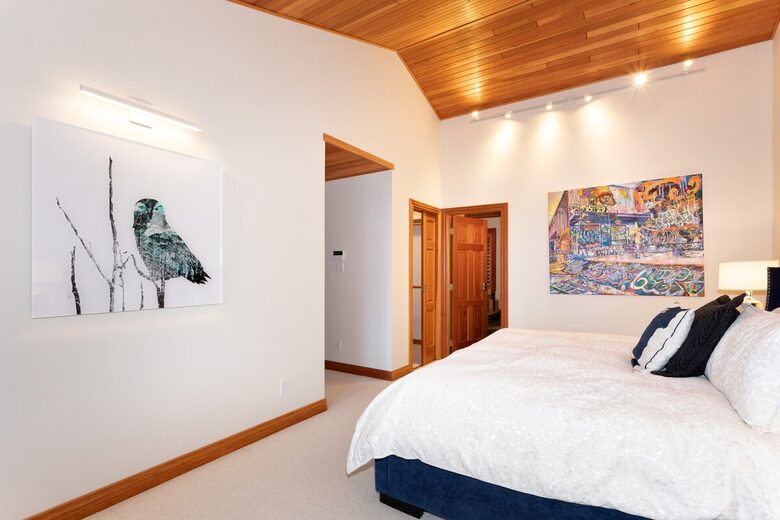 Whistler Elegance with Mountain Views - Whistler, Canada