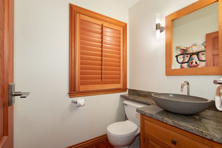 Whistler Elegance with Mountain Views - Whistler, Canada