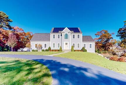 Inviting Family Getaway in the Heart of Cape Cod - Yarmouth, Massachusetts