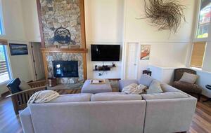Tahoe City Family Retreat Near Outdoor Recreation - Tahoe City, California