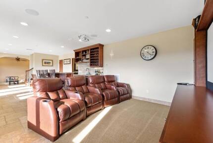 Serene Hillside Haven with Private Theater - Escondido, California