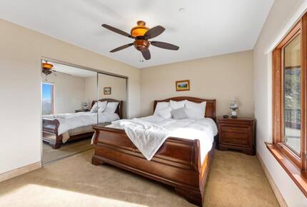 Serene Hillside Haven with Private Theater - Escondido, California