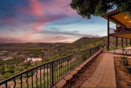 Serene Hillside Haven with Private Theater - Escondido, California
