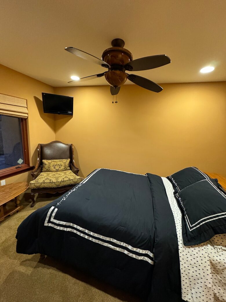 Serene Hillside Haven with Private Theater - Escondido, California
