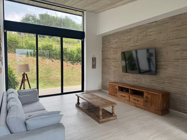Exquisite Modern Villa with Panoramic Lake Views - Calima, Colombia
