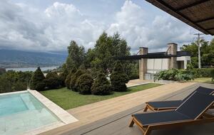 Exquisita villa moderna con vistas panorámicas al lago - Calima, Colombia
