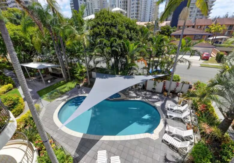 Charming Beachside Apartment in the Heart of Main Beach - Gold Coast, Australia