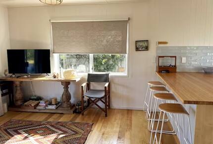 Charming Coastal Retreat in Whangamatā - Whangamatā, New Zealand