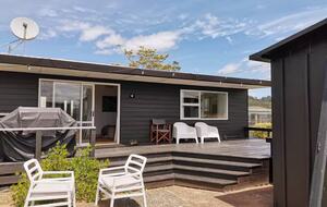Charming Coastal Retreat in Whangamatā - Whangamatā, New Zealand