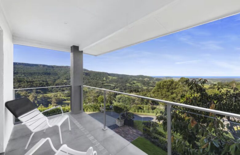 Elegant Countryside Estate with Pool & Cottage in Berry - Woodhill, Australia