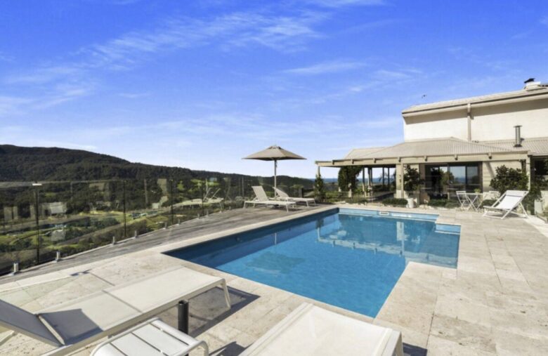 Elegant Countryside Estate with Pool & Cottage in Berry - Woodhill, Australia