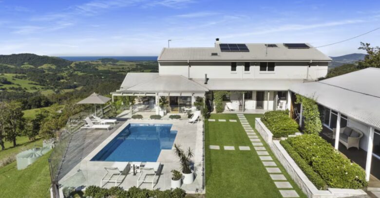 Elegant Countryside Estate with Pool & Cottage in Berry - Woodhill, Australia