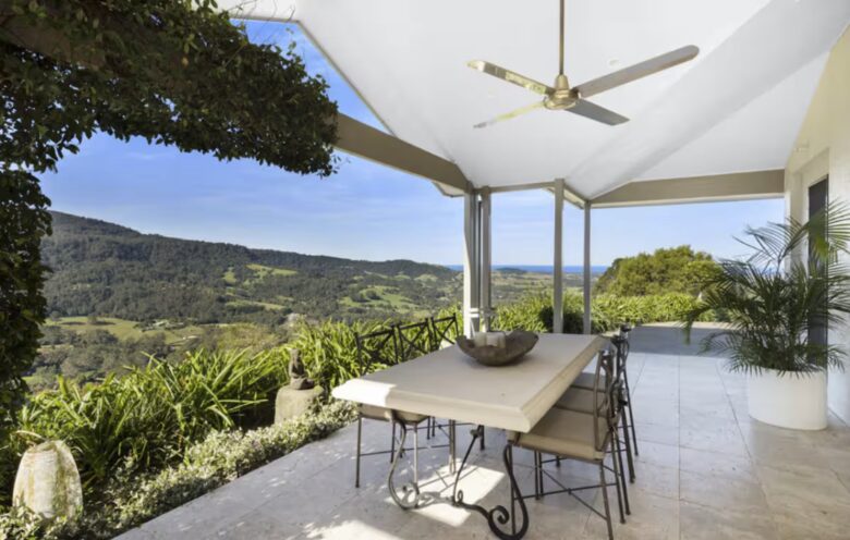 Elegant Countryside Estate with Pool & Cottage in Berry - Woodhill, Australia