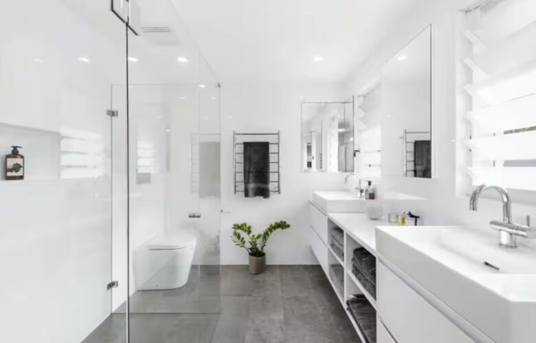 Elegant Countryside Estate with Pool & Cottage in Berry - Woodhill, Australia