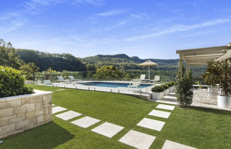 Elegant Countryside Estate with Pool & Cottage in Berry - Woodhill, Australia