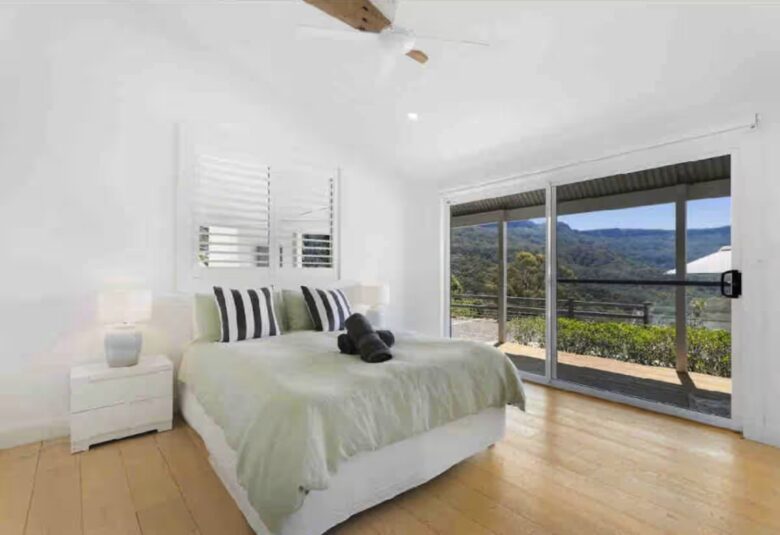 Elegant Countryside Estate with Pool & Cottage in Berry - Woodhill, Australia