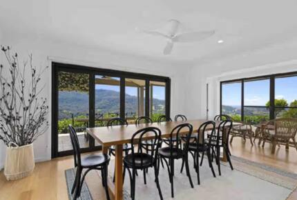 Elegant Countryside Estate with Pool & Cottage in Berry - Woodhill, Australia