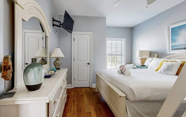 A Coastal Retreat Steps from Miramar Beach - Miramar Beach, Florida