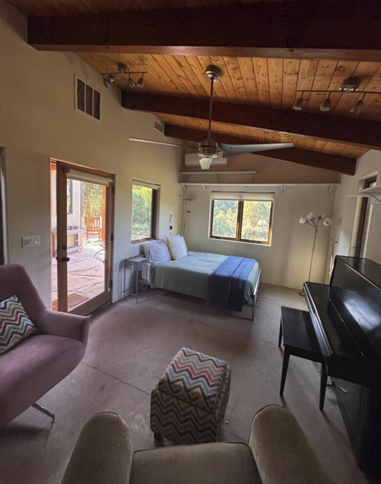 Exclusive Santa Fe Escape with Iconic Design and Natural Beauty - Glorieta, New Mexico