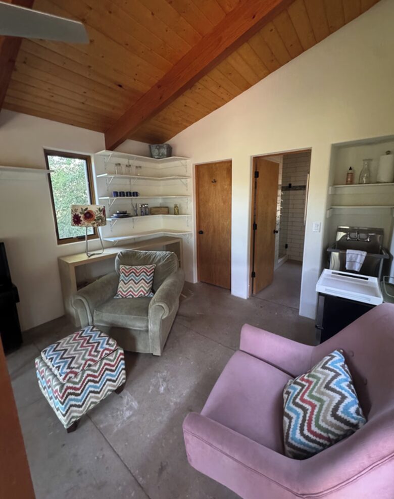 Exclusive Santa Fe Escape with Iconic Design and Natural Beauty - Glorieta, New Mexico