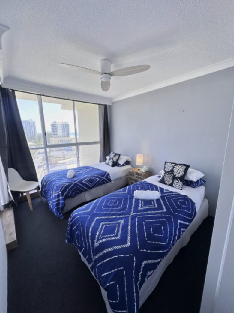 Main Beach Retreat | Stylish Apartment with Panoramic Ocean Views - Gold Coast, Australia